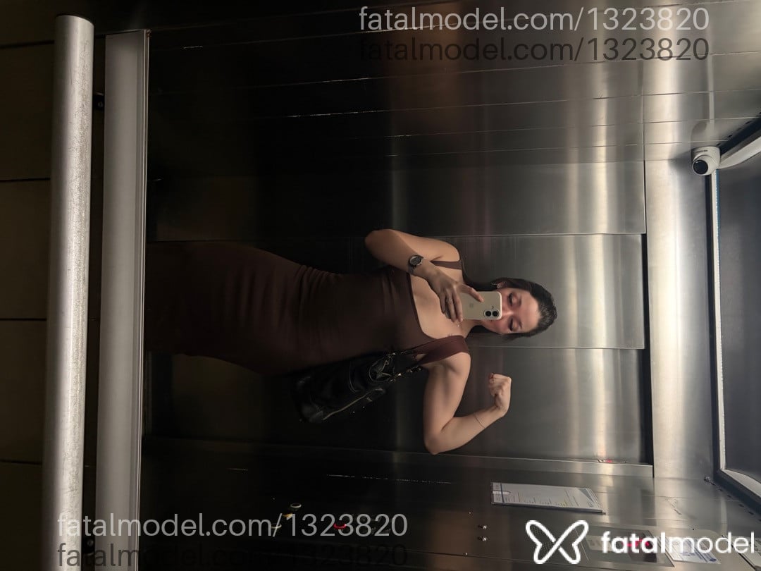 Acompanhante mulher com cabelo castanho de olhos castanhos em Taubaté - Tayná Maruyama