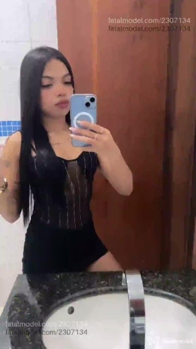 Acompanhante mulher morena (o) de olhos pretos em Comodoro - Sabrina