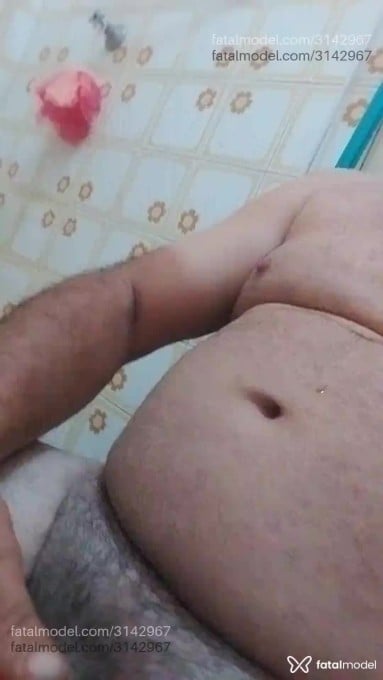 Acompanhante homem com cabelo grisalho de olhos castanhos em Marília - Beibe