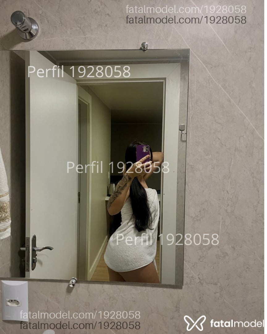 Acompanhante mulher morena (o) de olhos azuis em Chapecó - Anna Clara