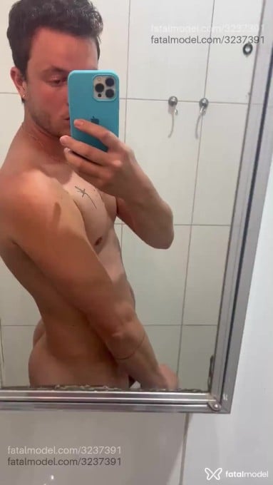 Acompanhante homem loira (o) de olhos castanhos em Maringá - Raffa