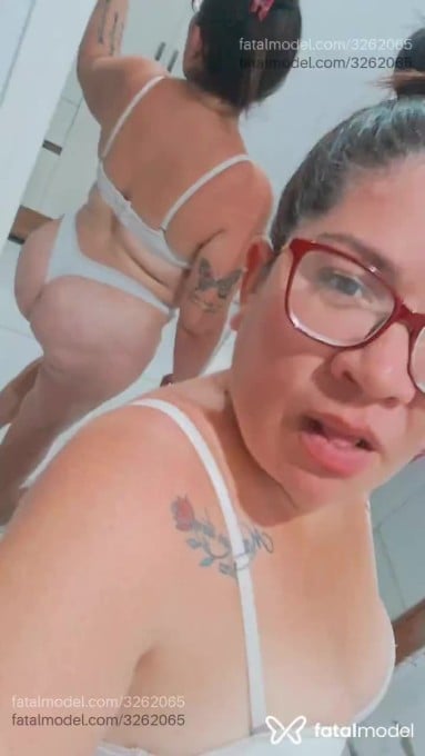 Acompanhante mulher com cabelo castanho de olhos mel em Arcoverde Acompanhante mulher com cabelo castanho de olhos mel em Arcoverde - Dessa