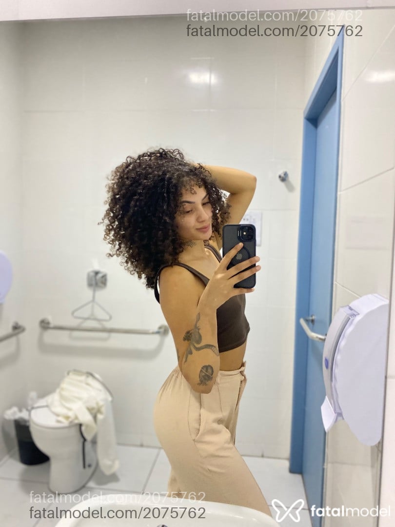 Acompanhante mulher com cabelo castanho de olhos castanhos em São Paulo - Fany Olivr