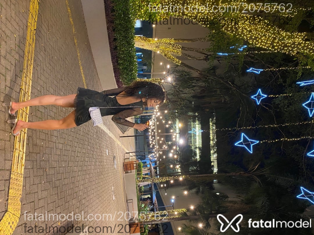 Acompanhante mulher com cabelo castanho de olhos castanhos em São Paulo - Fany Olivr