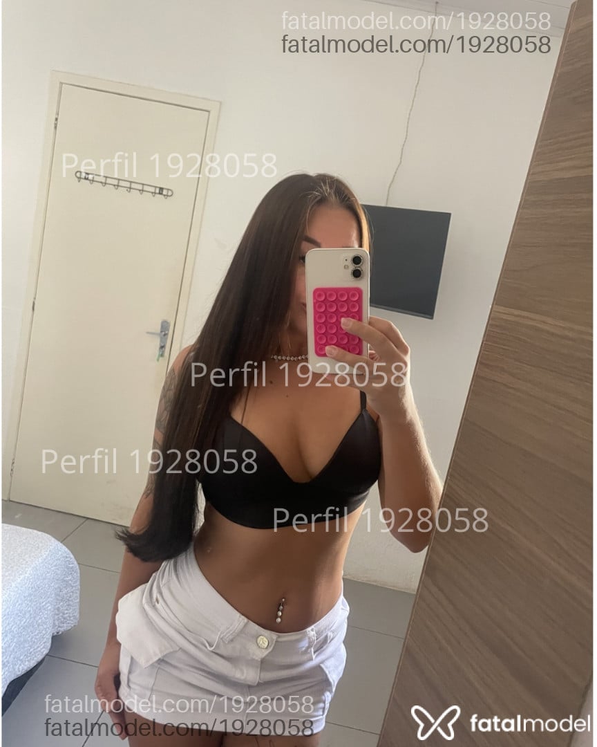Acompanhante mulher morena (o) de olhos azuis em Chapecó - Anna Clara