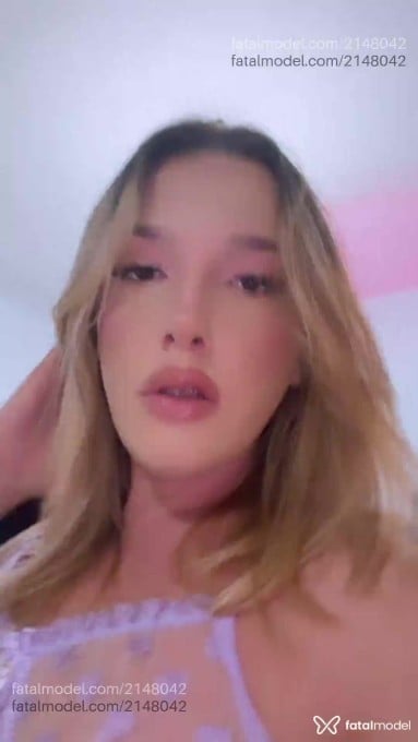 Acompanhante mulher trans loira (o) de olhos castanhos em Virtual - Lara Ferreira