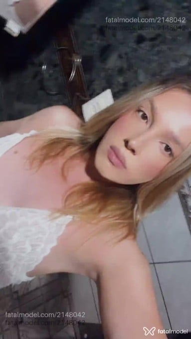 Acompanhante mulher trans loira (o) de olhos castanhos em Virtual - Lara Ferreira