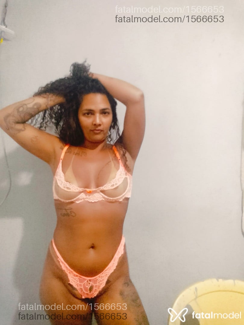Acompanhante mulher morena (o) de olhos castanhos em Rio de Janeiro - Olyverzinha