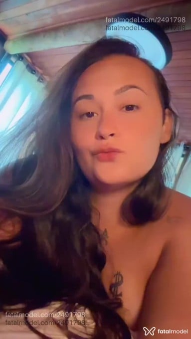 Acompanhante mulher morena (o) de olhos castanhos em Virtual - Brix