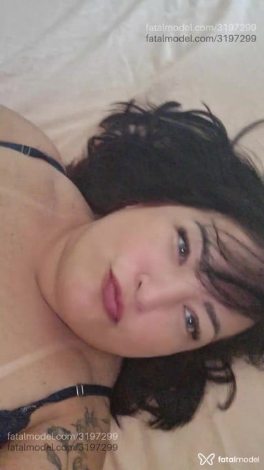 Acompanhante mulher com cabelo castanho de olhos verdes em Brasília - Marcella