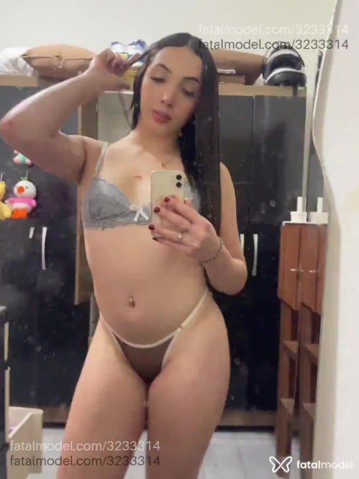 Acompanhante mulher trans com cabelo castanho de olhos castanhos em Belo Horizonte Acompanhante mulher trans com cabelo castanho de olhos castanhos em Belo Horizonte - Daniela