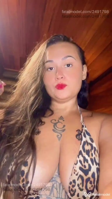 Acompanhante mulher morena (o) de olhos castanhos em Virtual - Brix