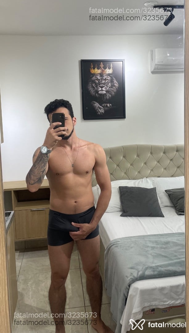 Acompanhante homem morena (o) de olhos castanhos em Belo Horizonte - Yuri Azevedo