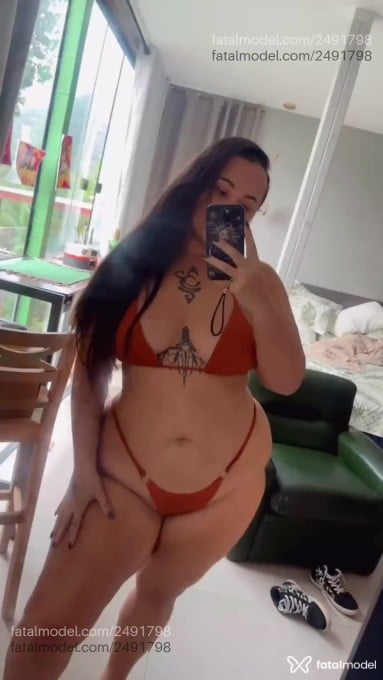 Acompanhante mulher morena (o) de olhos castanhos em Virtual - Brix