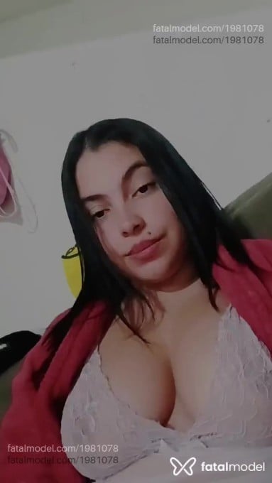 Acompanhante mulher morena (o) de olhos castanhos em Virtual - Maria