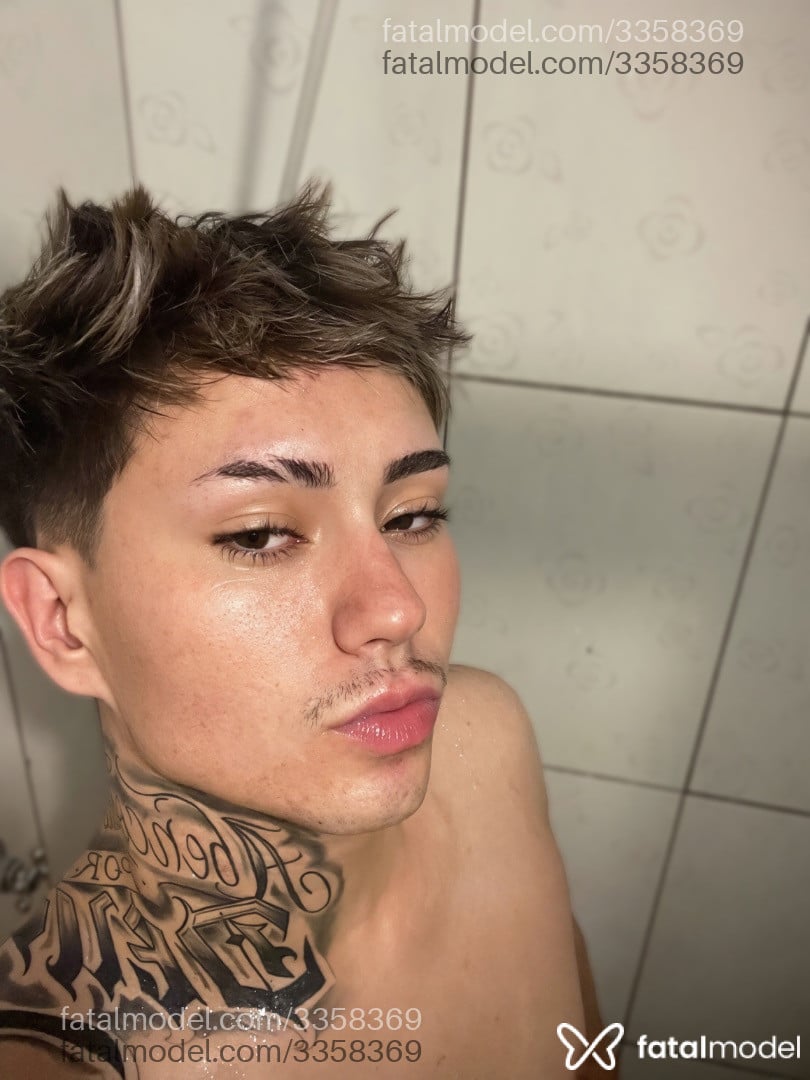 Acompanhante homem loira (o) de olhos castanhos em Guarapuava - Gabriel