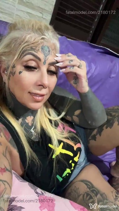 Acompanhante mulher loira (o) de olhos verdes em Canoas - Safira Santos