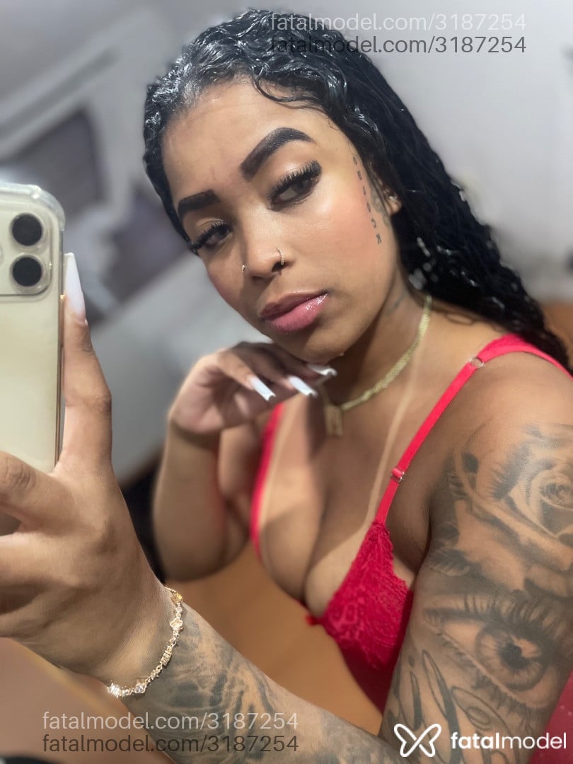 Acompanhante mulher morena (o) de olhos castanhos em Porto Alegre - Babyviicko