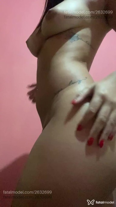 Acompanhante mulher morena (o) de olhos castanhos em Virtual - Vitória Ferreira