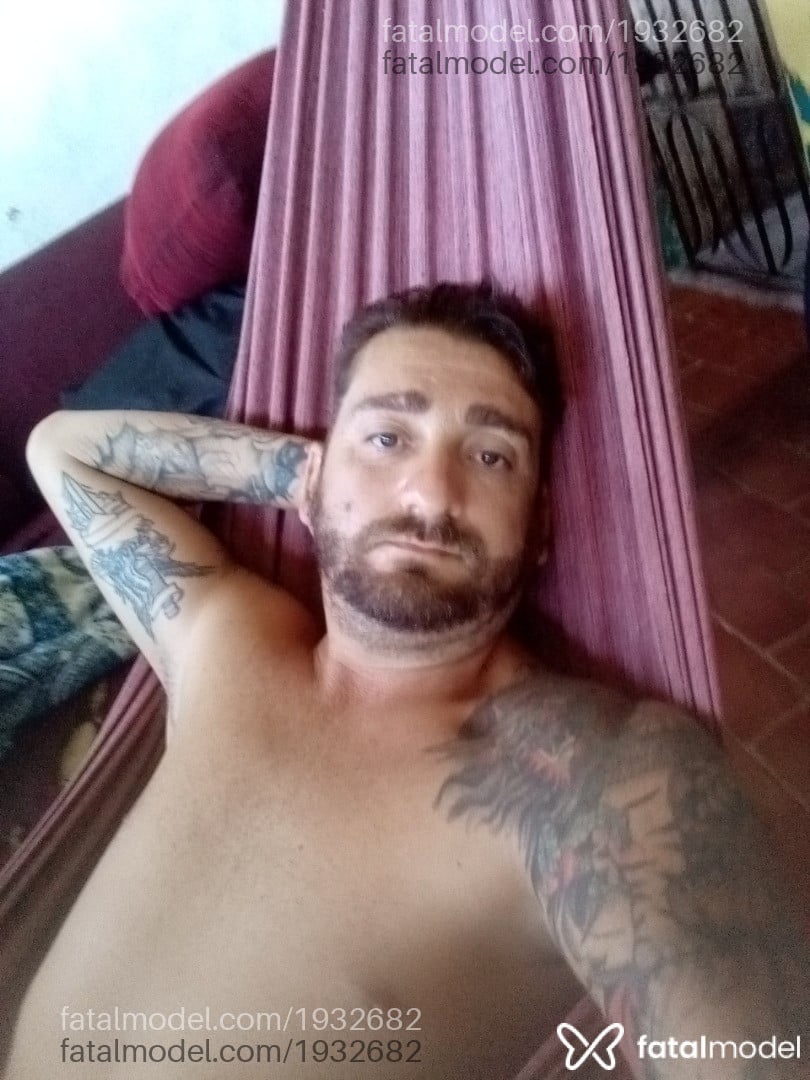 Acompanhante homem com cabelo castanho de olhos verdes em São Luís Acompanhante homem com cabelo castanho de olhos verdes em São Luís - Ricardo