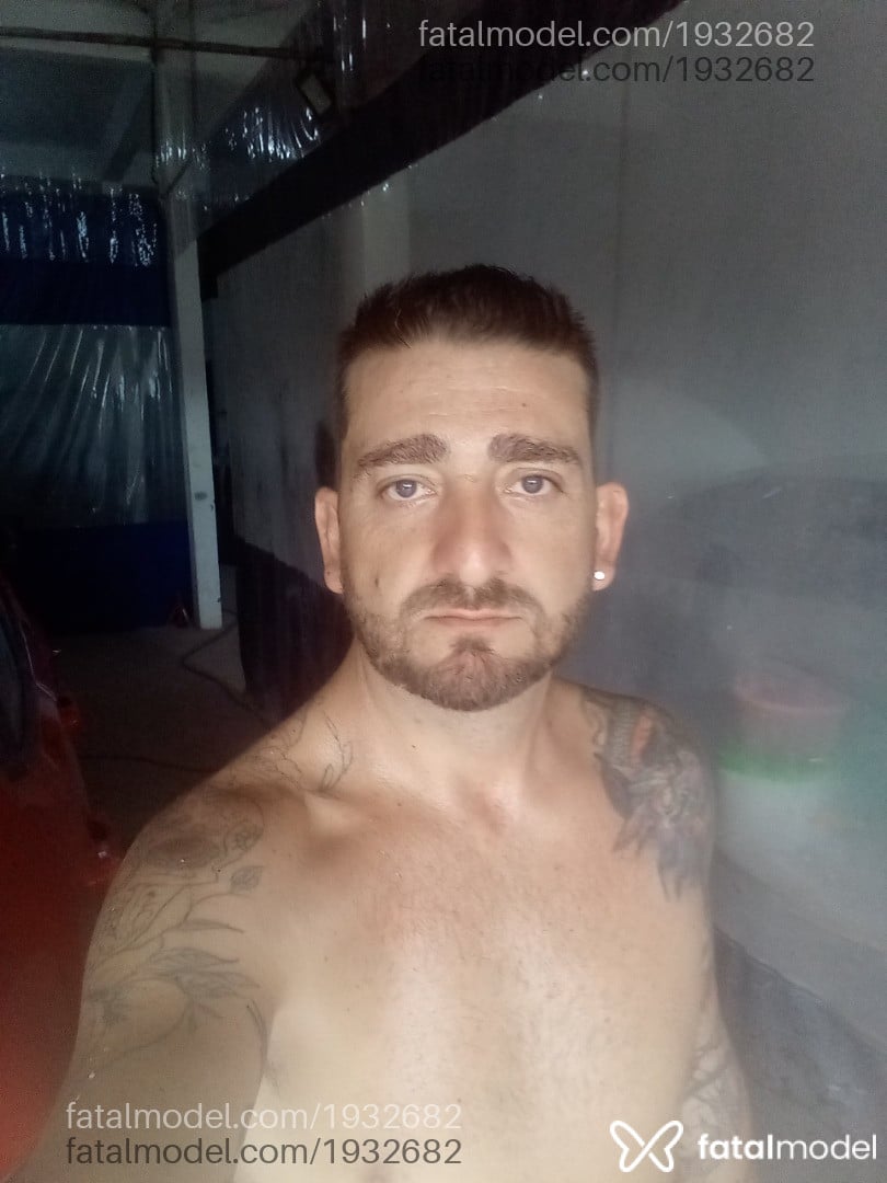 Acompanhante homem com cabelo castanho de olhos verdes em São Luís - Ricardo