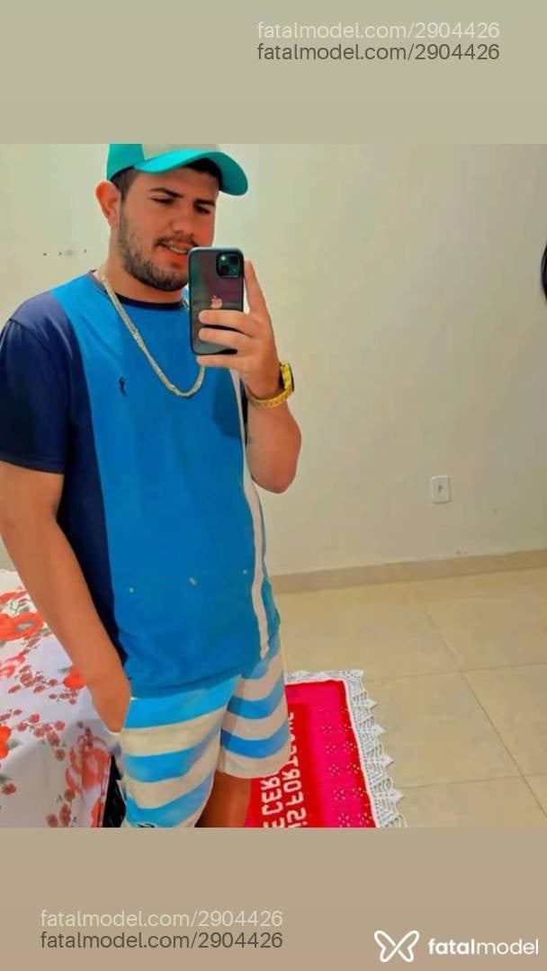 Acompanhante homem ruiva (o) de olhos castanhos - Leozinho