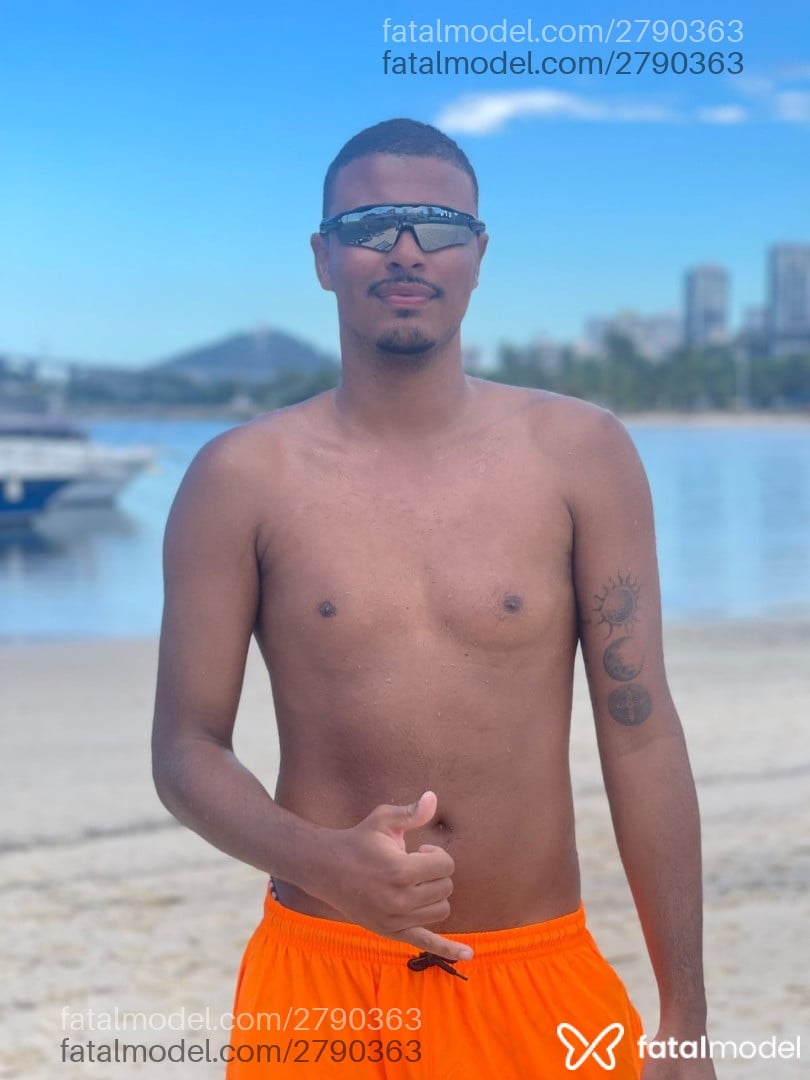Acompanhante homem morena (o) de olhos pretos em Vitória - Will