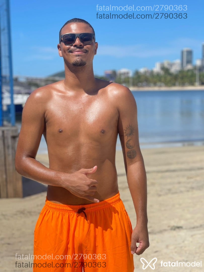 Acompanhante homem morena (o) de olhos pretos em Vitória - Will