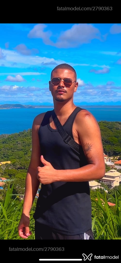 Acompanhante homem morena (o) de olhos pretos em Vitória - Willian