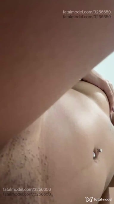 Acompanhante mulher morena (o) de olhos castanhos em Virtual - Lara Barreto