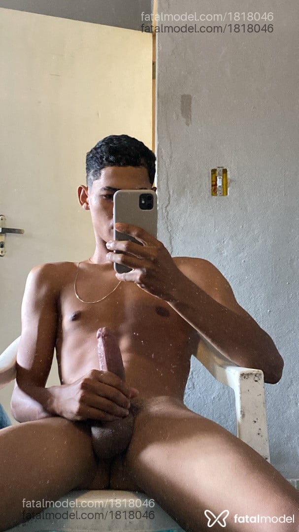 Acompanhante homem morena (o) de olhos pretos em Cacoal - Alanzinho
