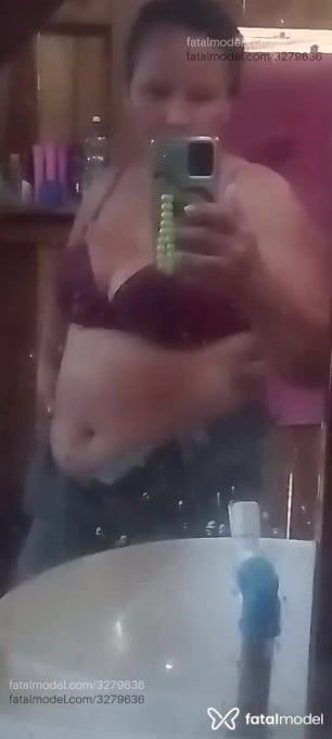 Acompanhante mulher morena (o) de olhos castanhos - Elizângela Acompanhante mulher morena (o) de olhos castanhos - Elizângela