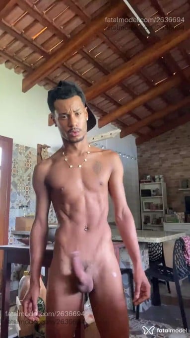 Acompanhante homem morena (o) de olhos castanhos - Akittih Acompanhante homem morena (o) de olhos castanhos - Akittih