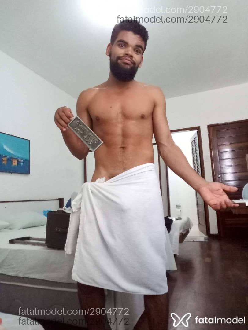 Acompanhante homem morena (o) de olhos castanhos em Virtual - Romulo Modelo