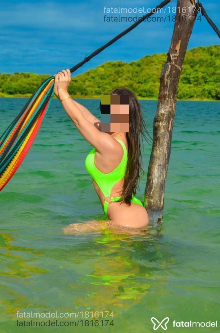 Acompanhante mulher com cabelo castanho de olhos castanhos - Thaís Pherraz