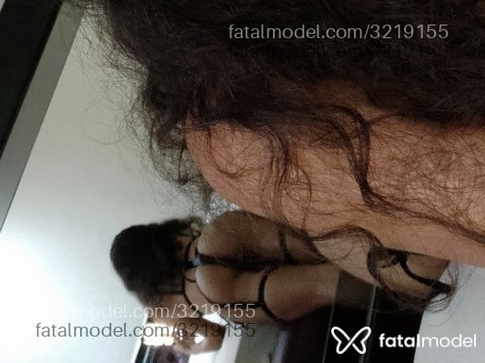 Acompanhante mulher com cabelo castanho de olhos castanhos em Maringá - Vick
