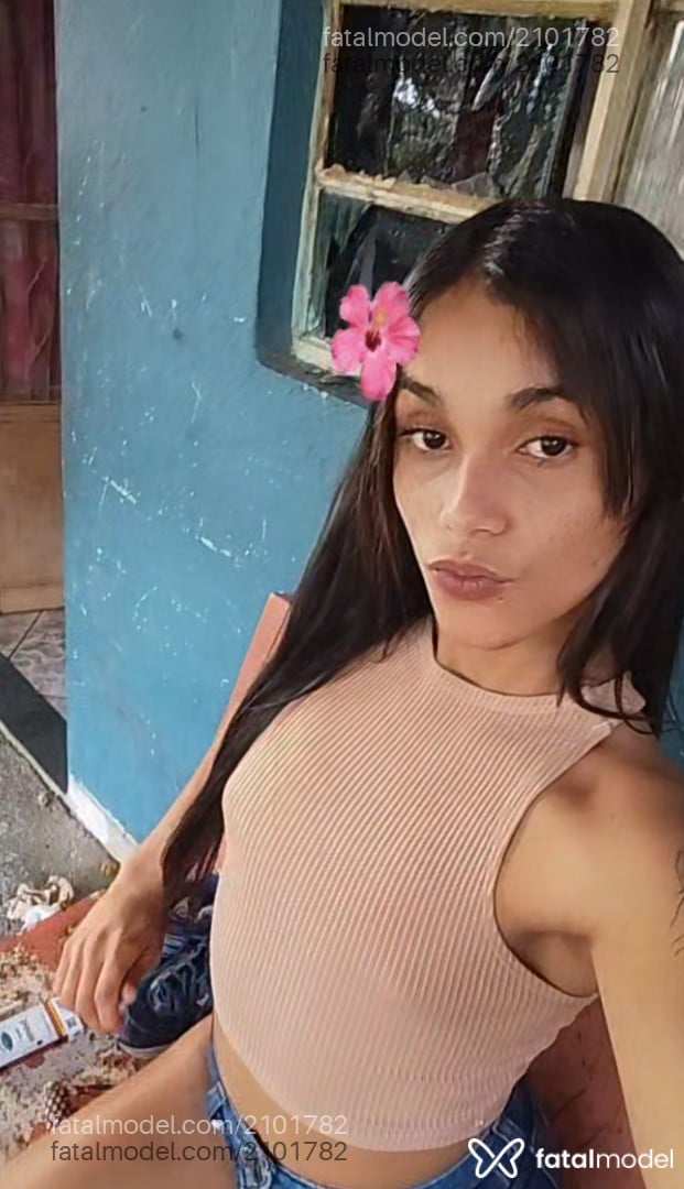 Acompanhante mulher trans morena (o) de olhos pretos em Lagoa da Prata - Vitória