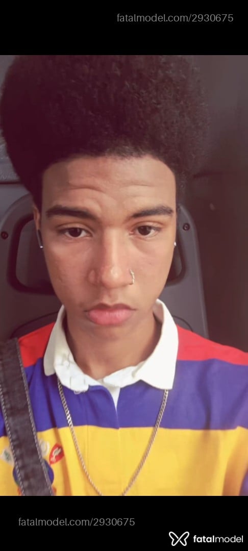 Acompanhante homem com cabelo castanho de olhos pretos em São Luís - Vinicius