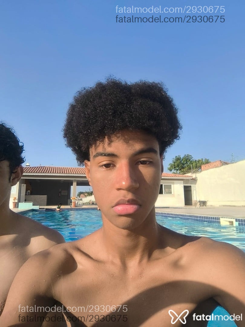 Acompanhante homem com cabelo castanho de olhos pretos em São Luís - Vinicius