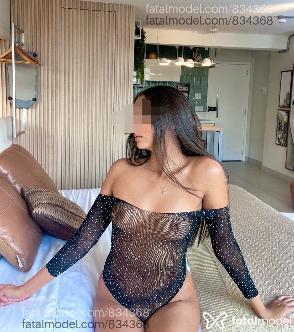Acompanhante mulher com cabelo castanho de olhos castanhos em São Paulo - Júlia Lins
