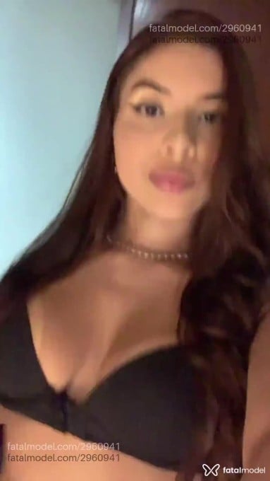Acompanhante mulher ruiva (o) de olhos castanhos em Virtual - Sibely Xavier