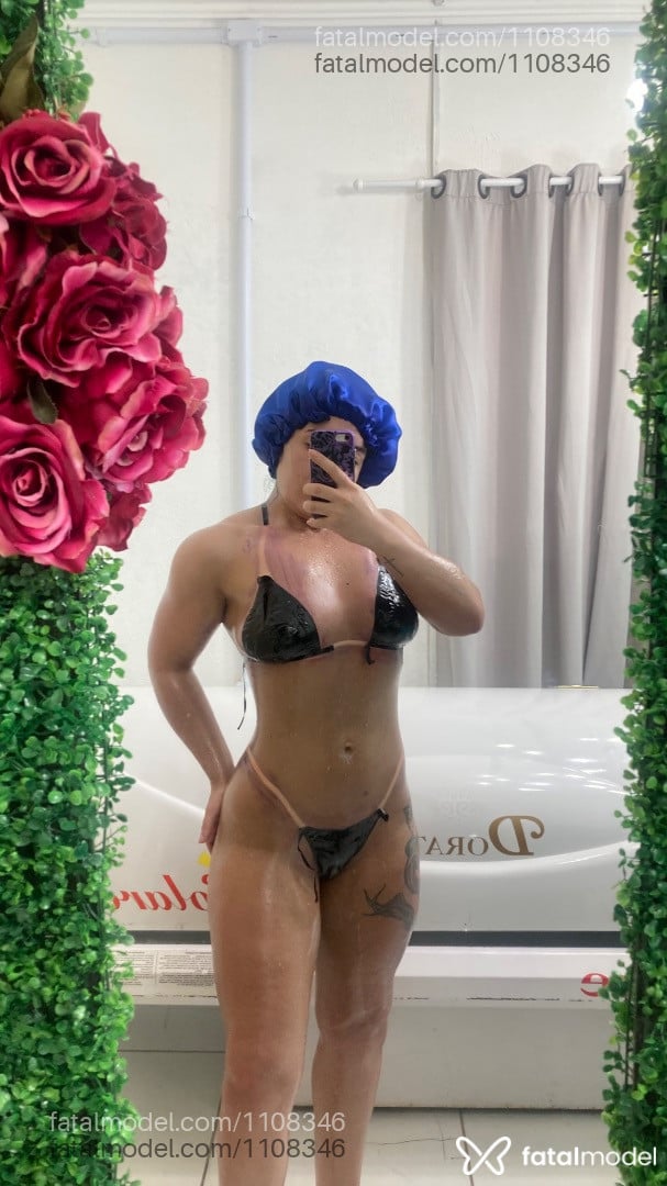 Acompanhante mulher com cabelo castanho de olhos castanhos em Cuiabá - Paola