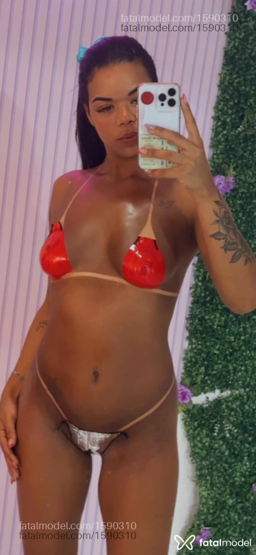Acompanhante mulher morena (o) de olhos castanhos em Angra dos Reis - Manuzinha