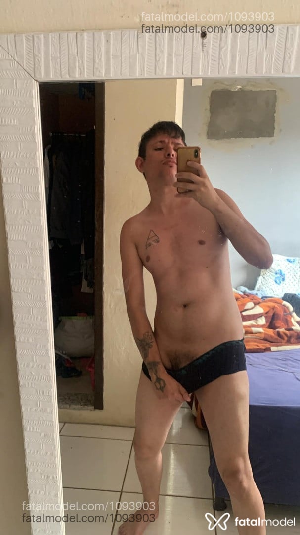 Acompanhante homem morena (o) de olhos pretos em Joinville - Mlkpassivo