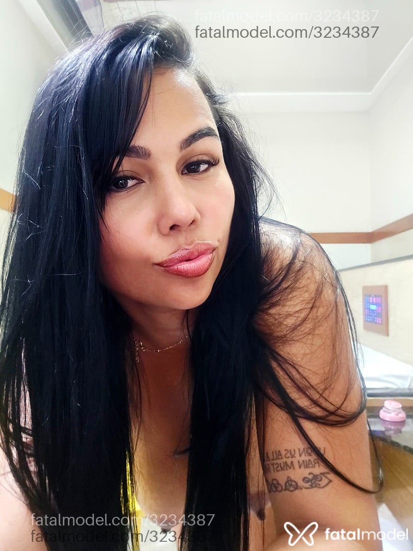 Acompanhante mulher morena (o) de olhos castanhos em Vitória - Isabella Pluss