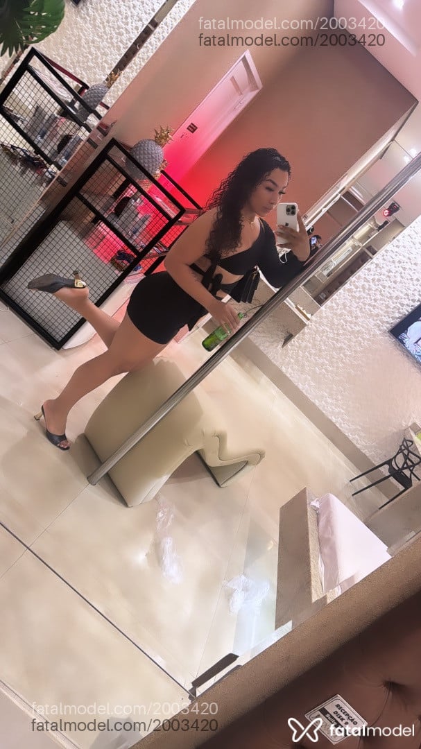 Acompanhante mulher trans morena (o) de olhos castanhos em Várzea Grande - Fernanda Silva