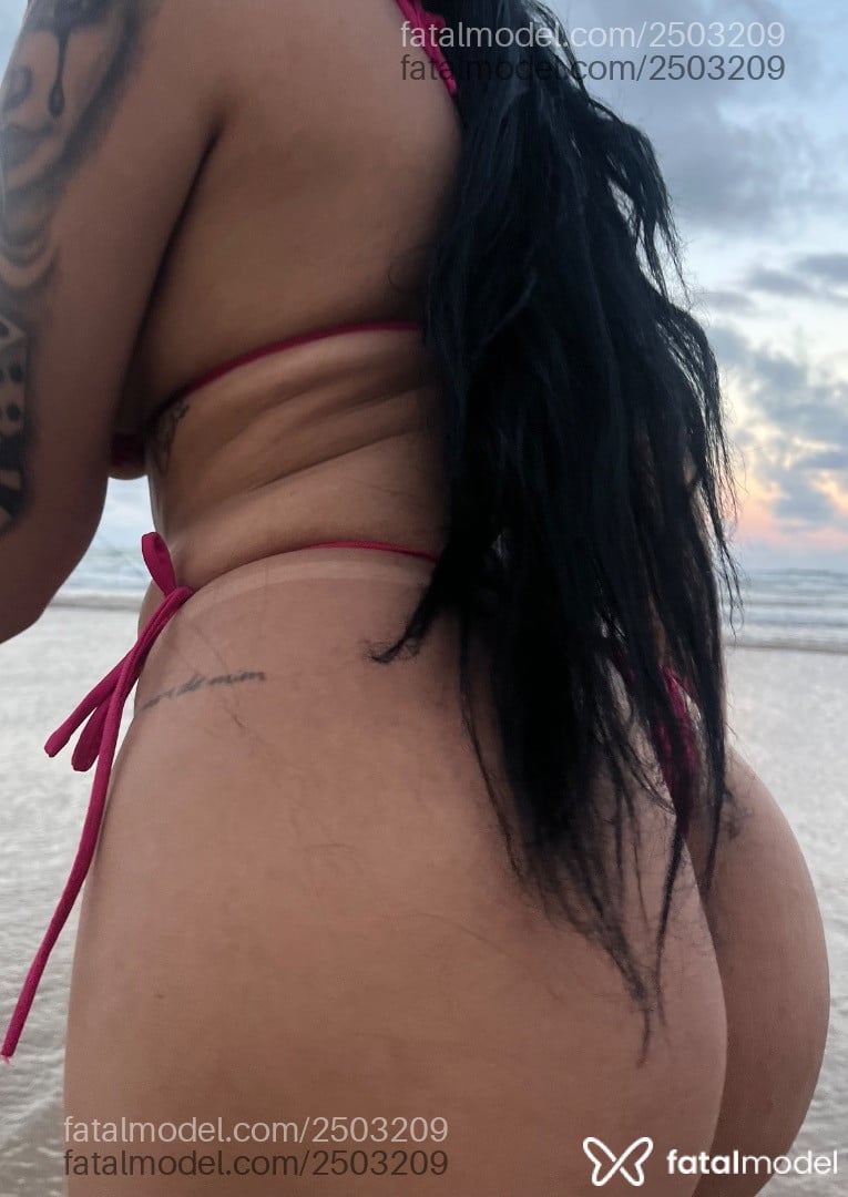 Acompanhante mulher morena (o) de olhos pretos - Bruna Luiza Acompanhante mulher morena (o) de olhos pretos - Bruna Luiza