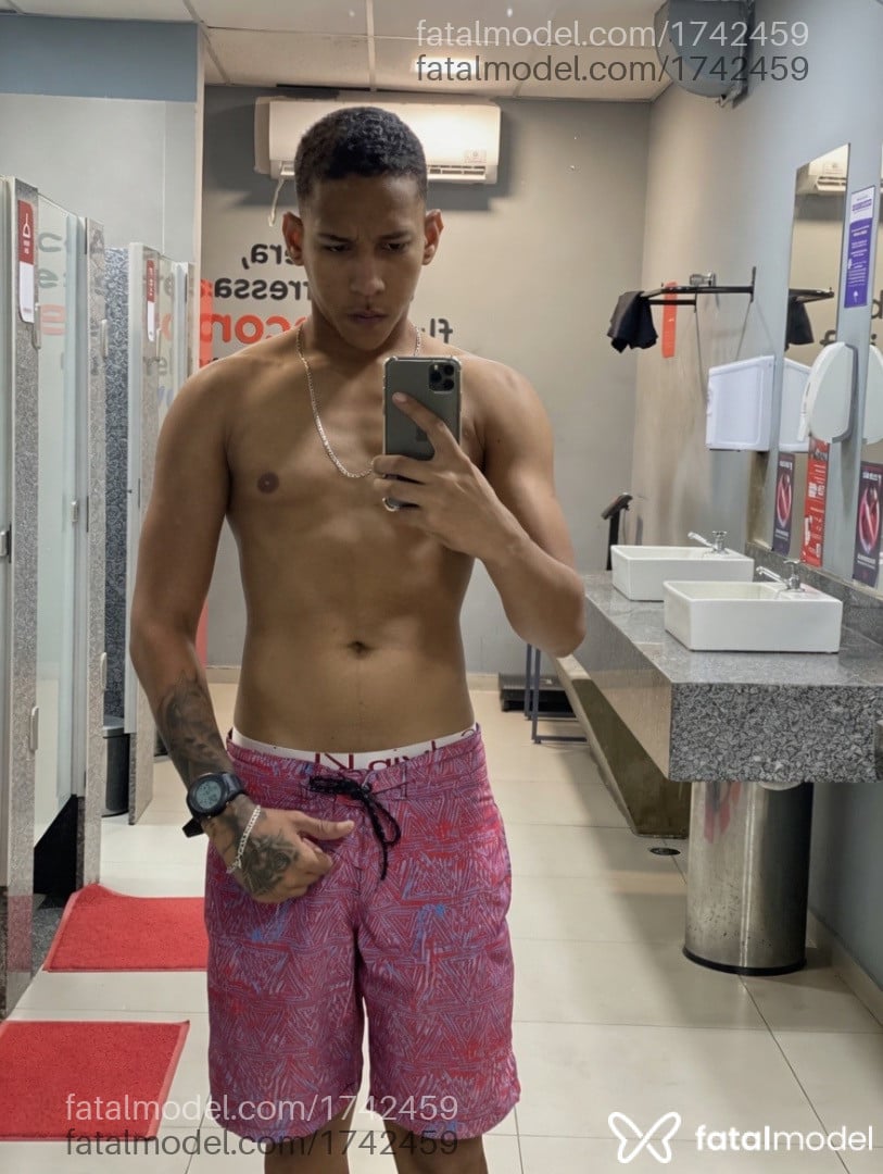 Acompanhante homem morena (o) de olhos pretos em Caruaru - THIAGO