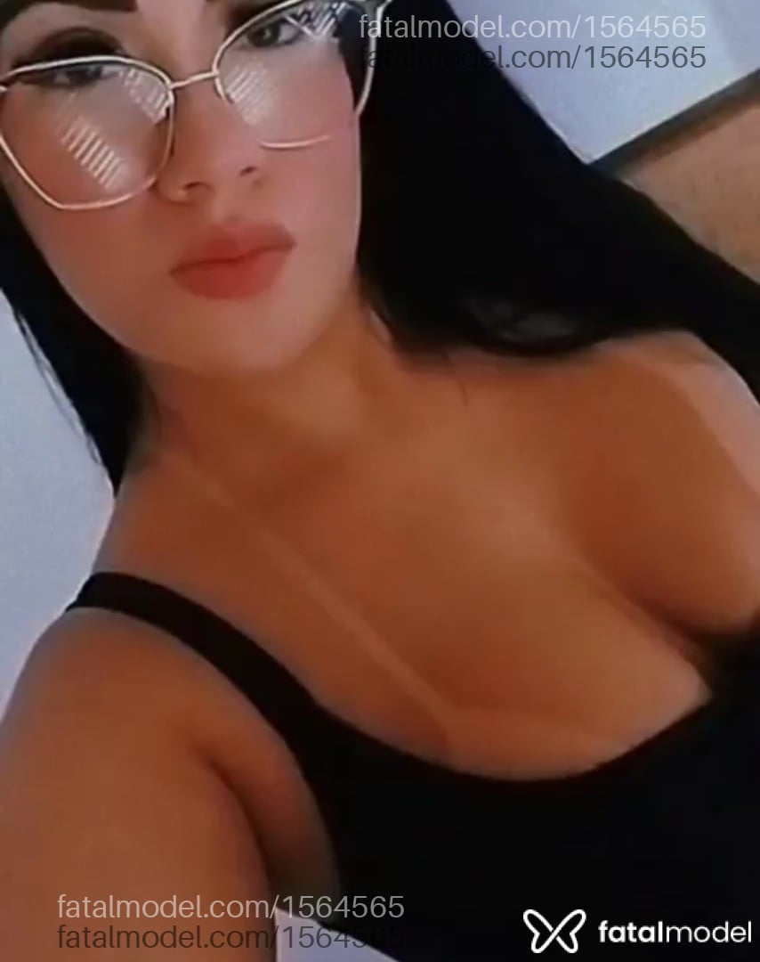 Acompanhante mulher morena (o) de olhos castanhos em Pelotas - Lari