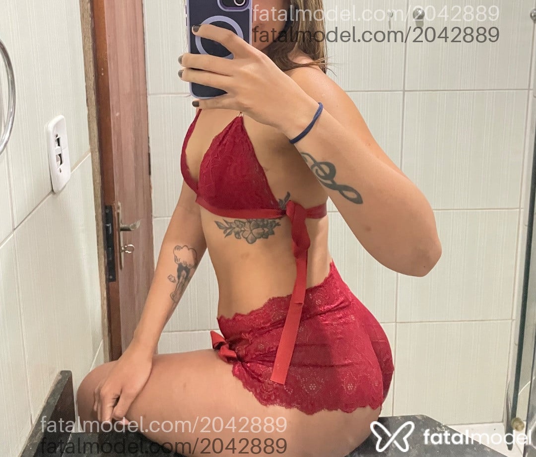 Acompanhante mulher loira (o) de olhos castanhos - Alice Silva Acompanhante mulher loira (o) de olhos castanhos - Alice Silva
